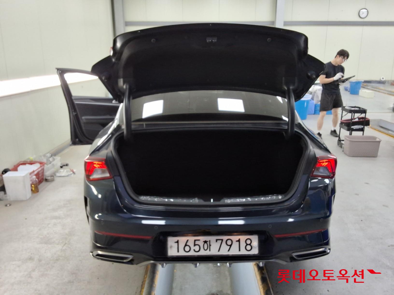 2022 - kia k5