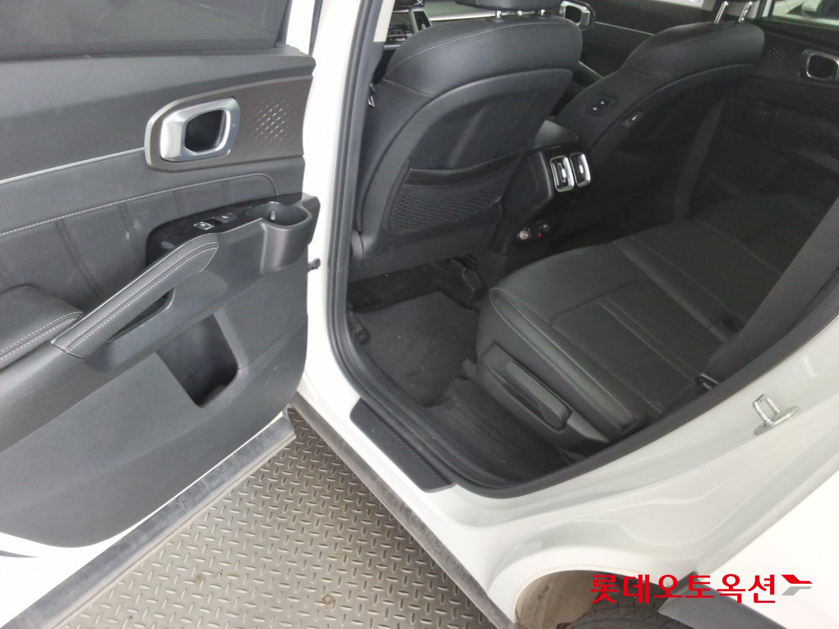 2023 - kia sorento
