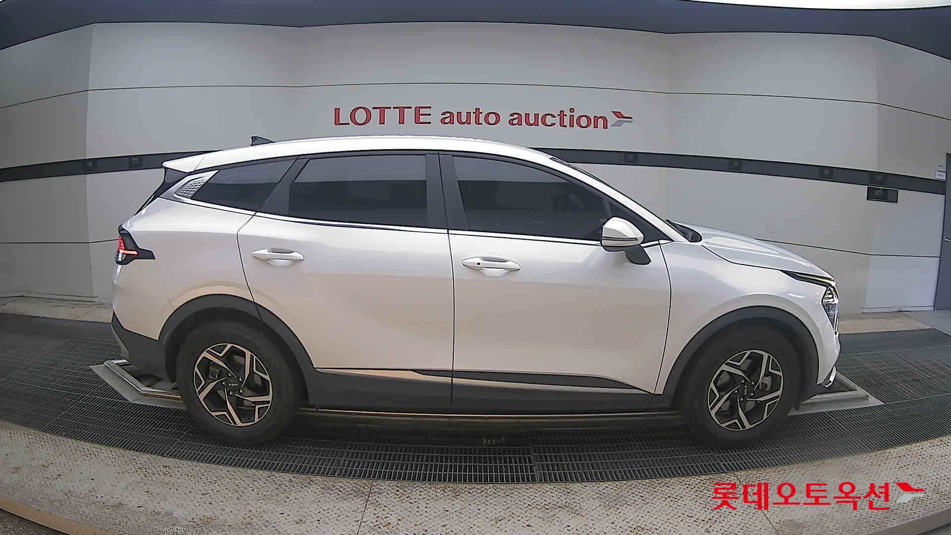 2022 - kia sportage