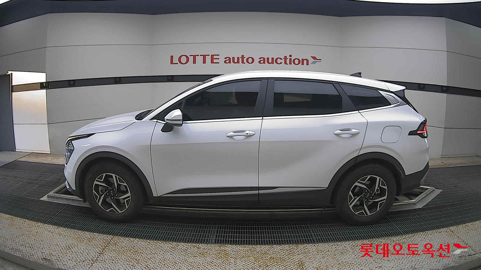 2022 - kia sportage