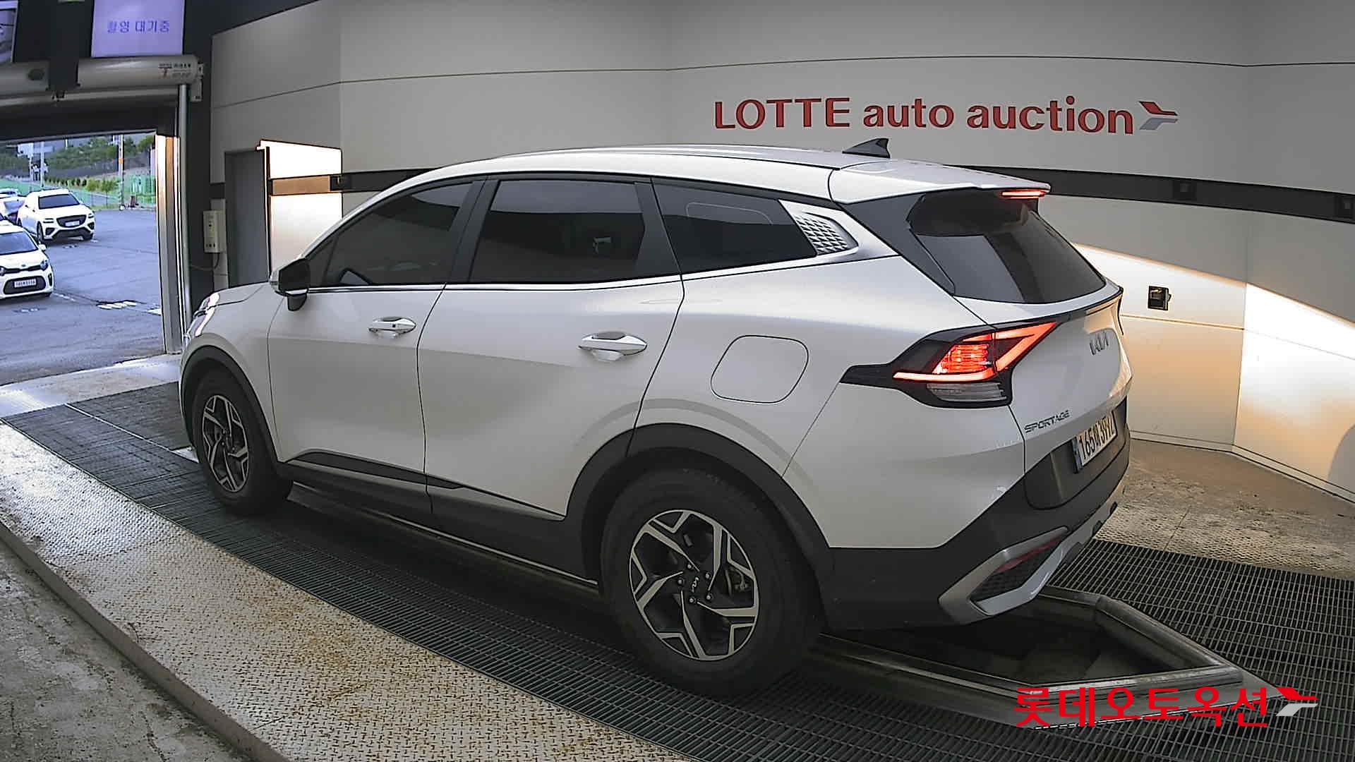 2022 - kia sportage