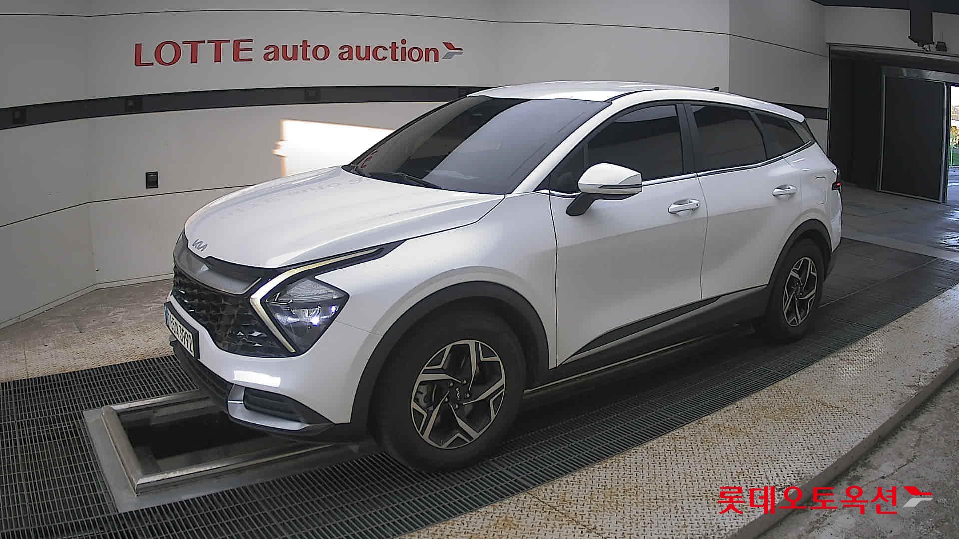 2022 - kia sportage
