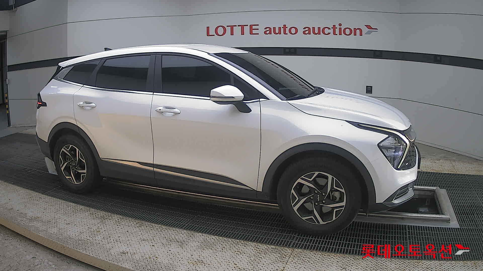 2022 - kia sportage