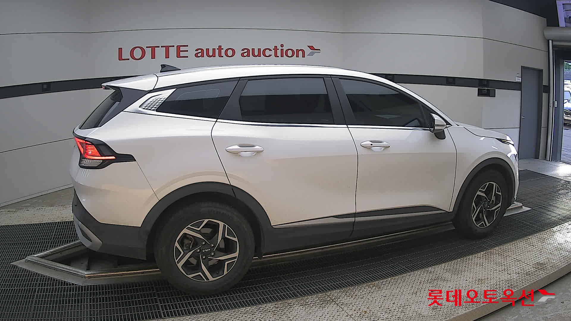 2022 - kia sportage