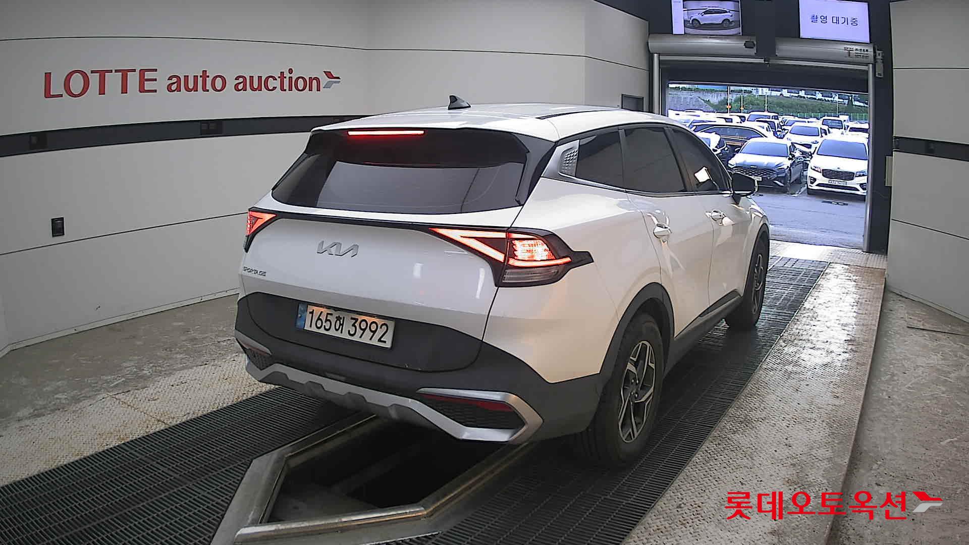 2022 - kia sportage
