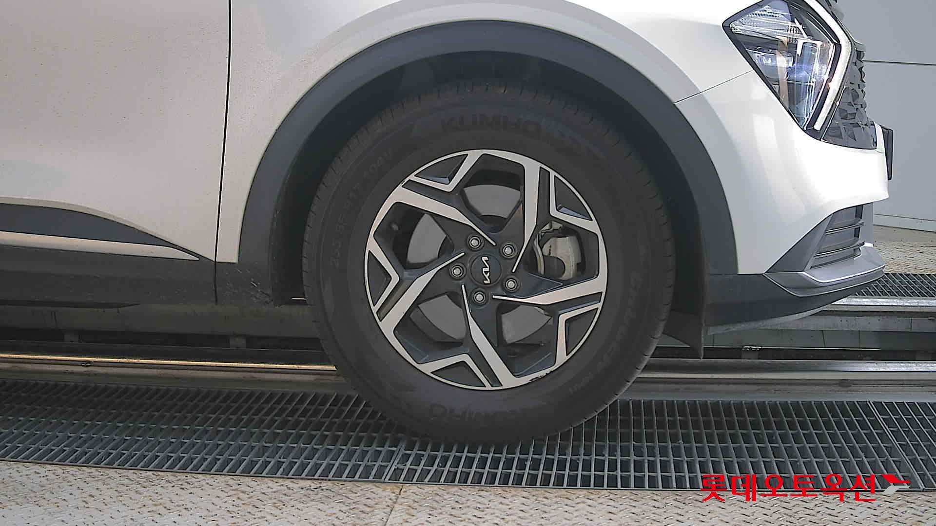 2022 - kia sportage