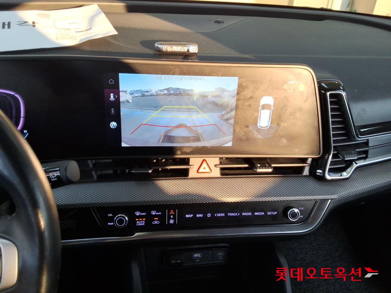 2022 - kia sportage