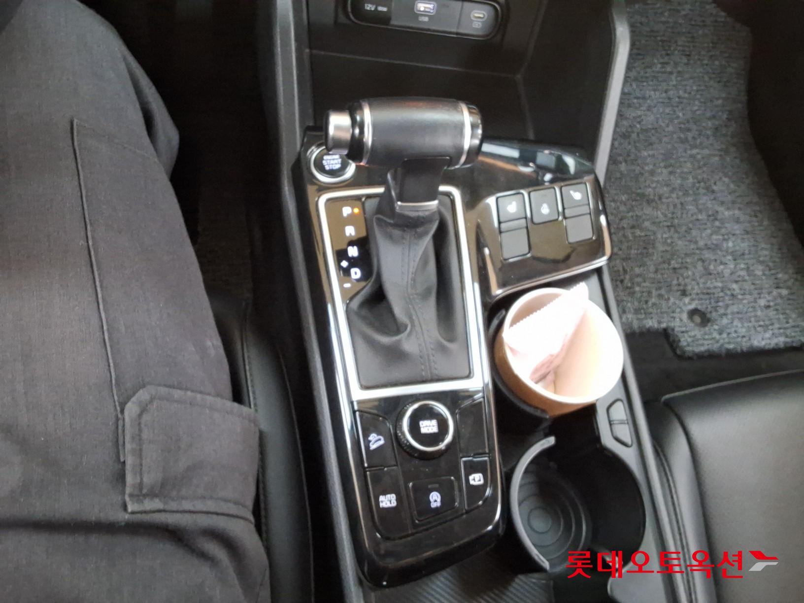 2022 - kia sportage