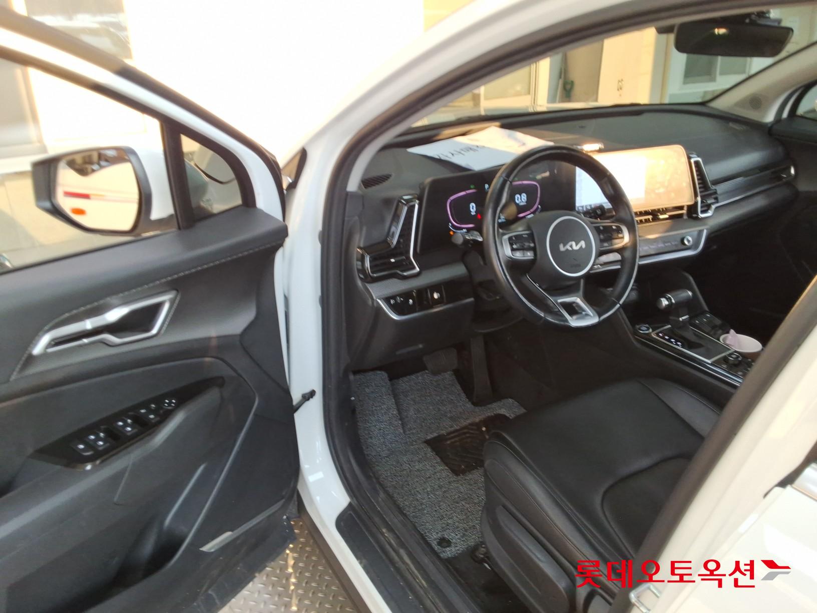 2022 - kia sportage