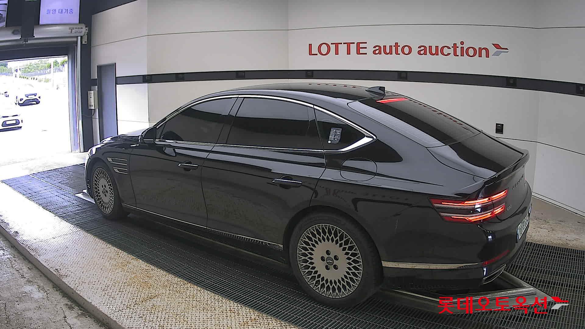 2022 - genesis g80