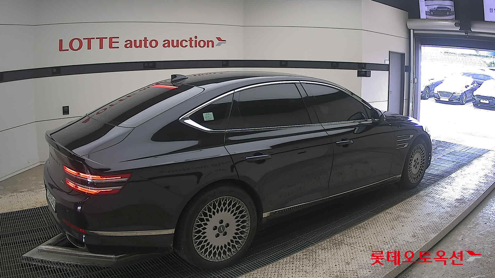 2022 - genesis g80