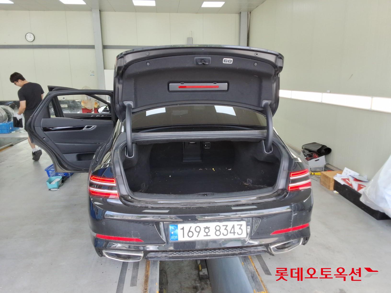 2022 - genesis g80