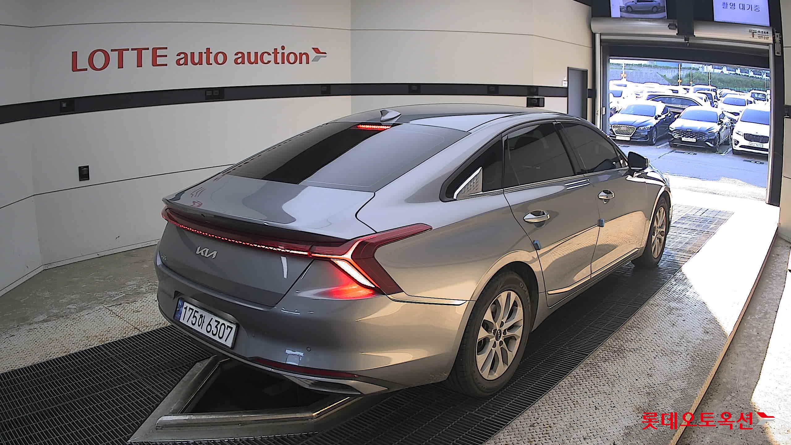 2023 - kia k8