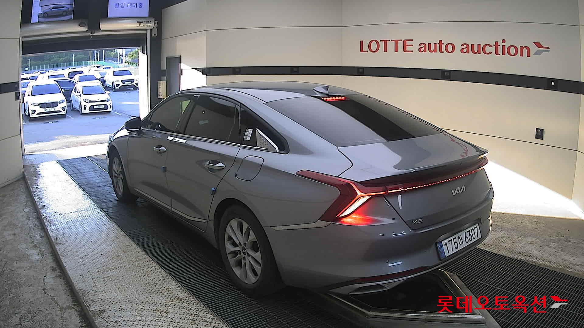 2023 - kia k8