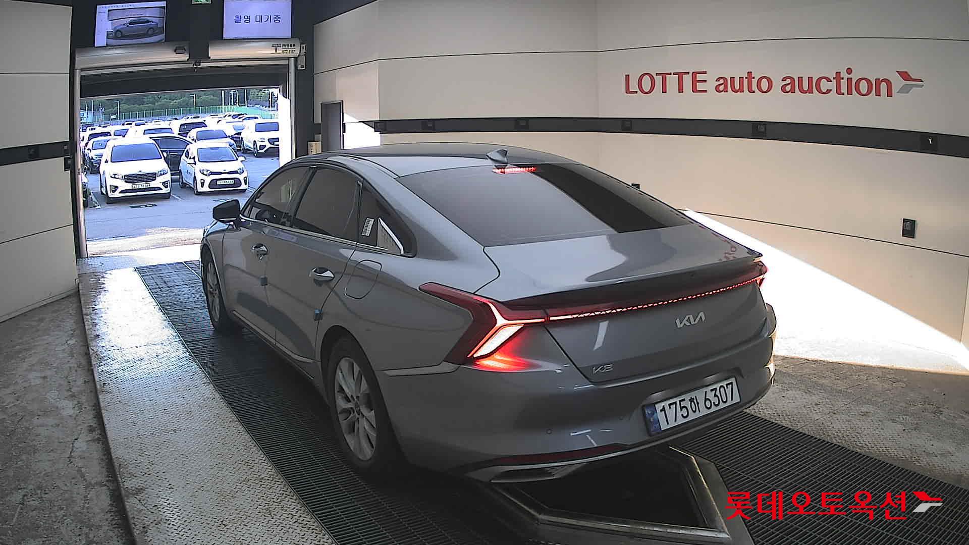 2023 - kia k8