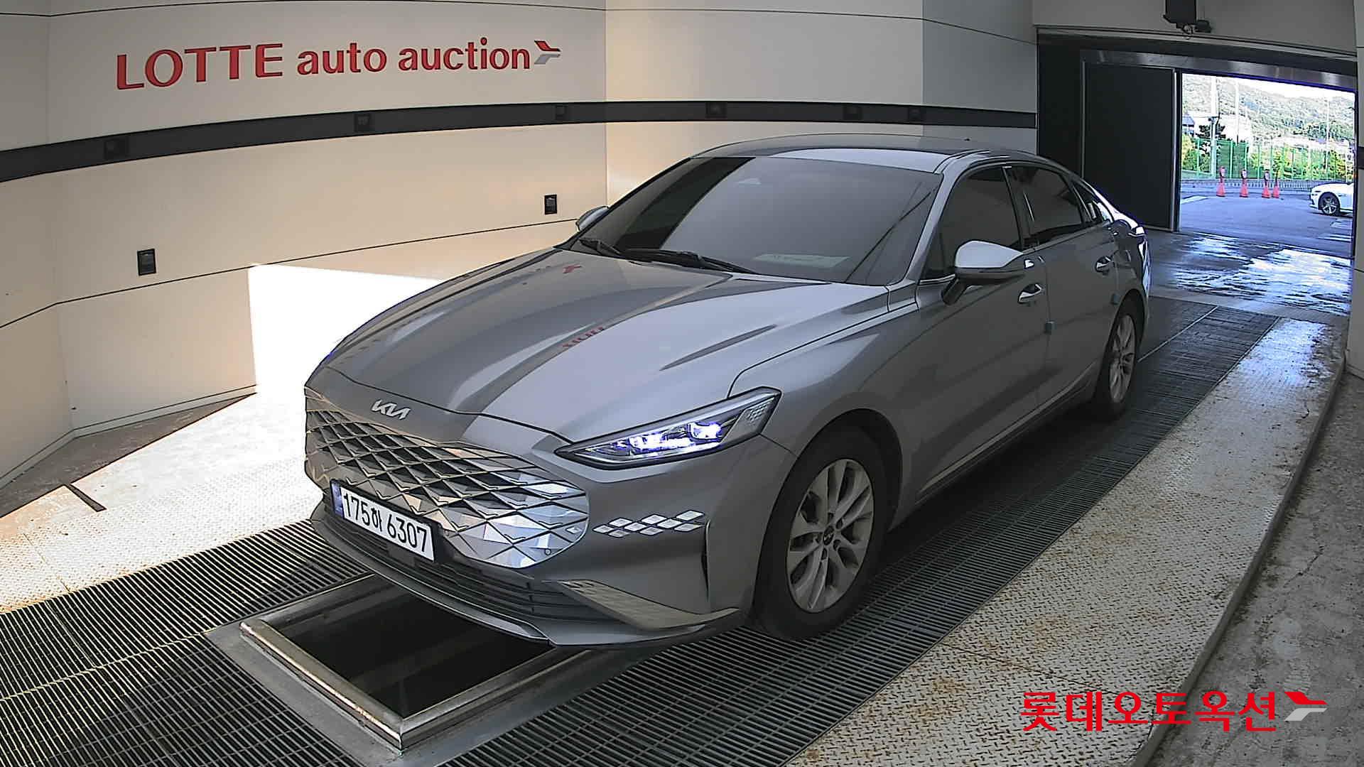 2023 - kia k8