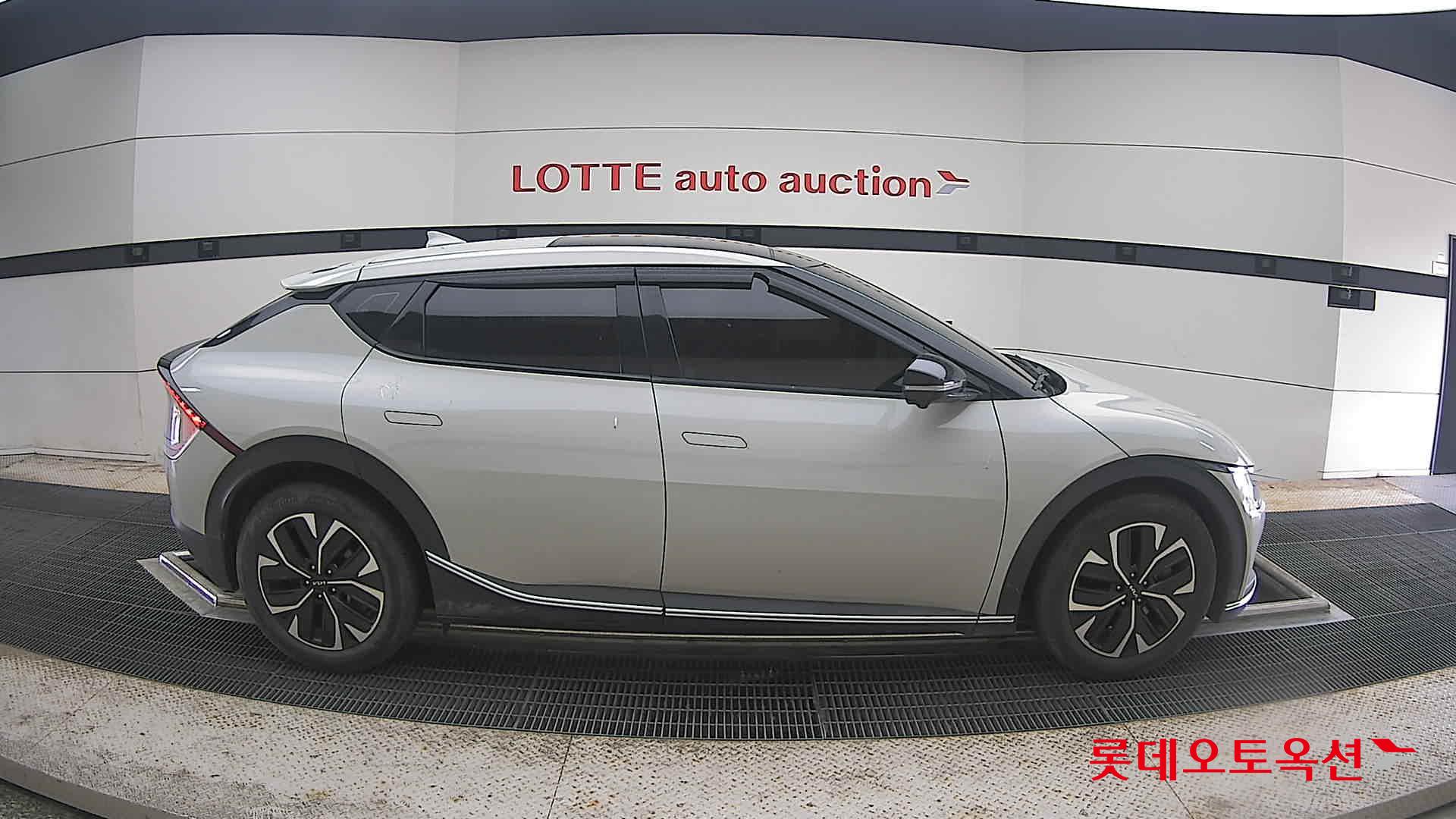 2022 - kia ev6