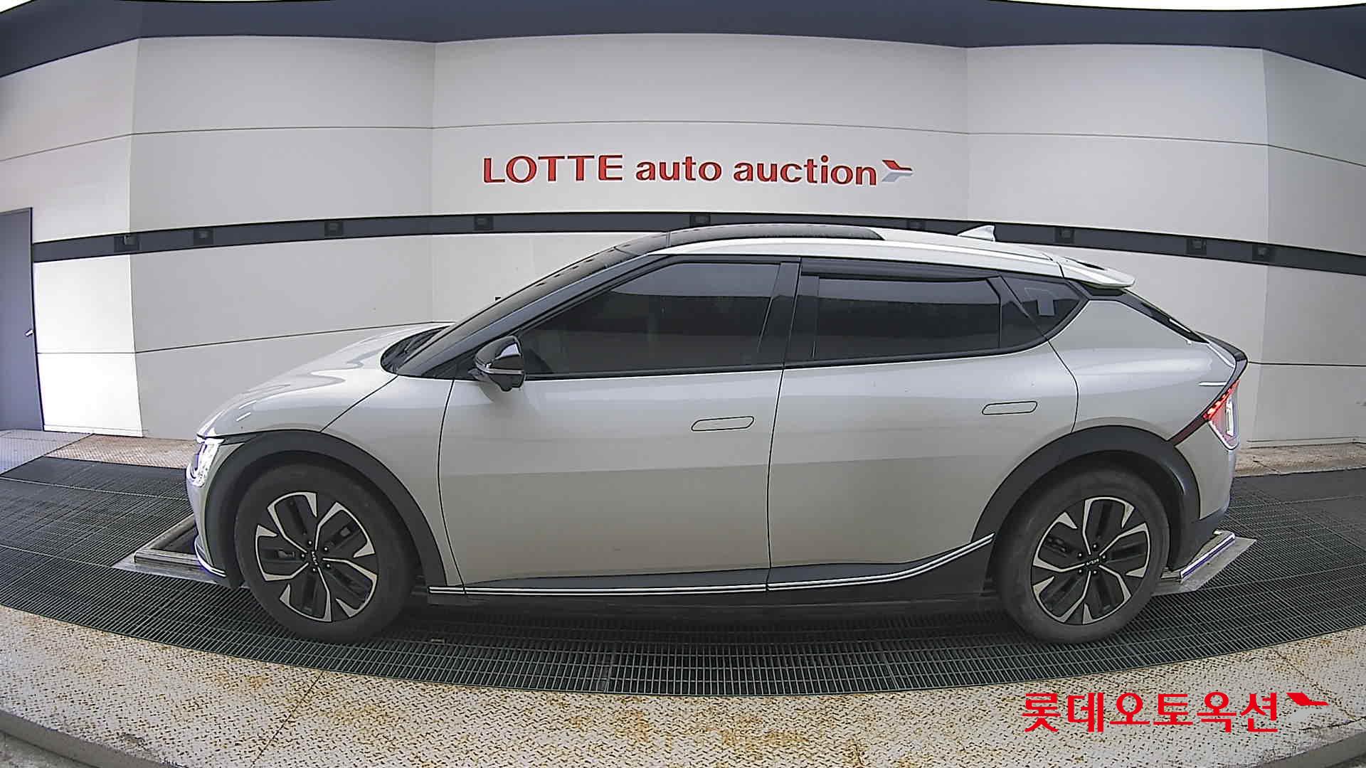 2022 - kia ev6