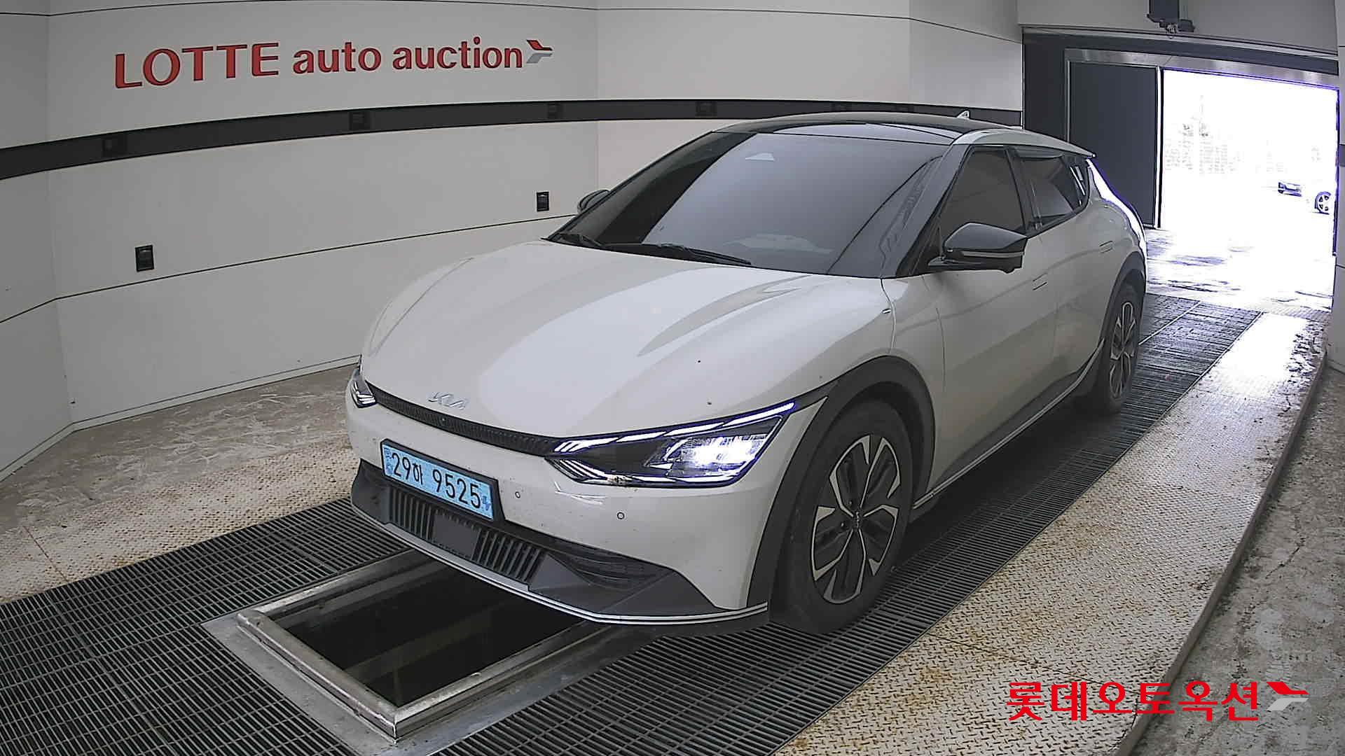 2022 - kia ev6