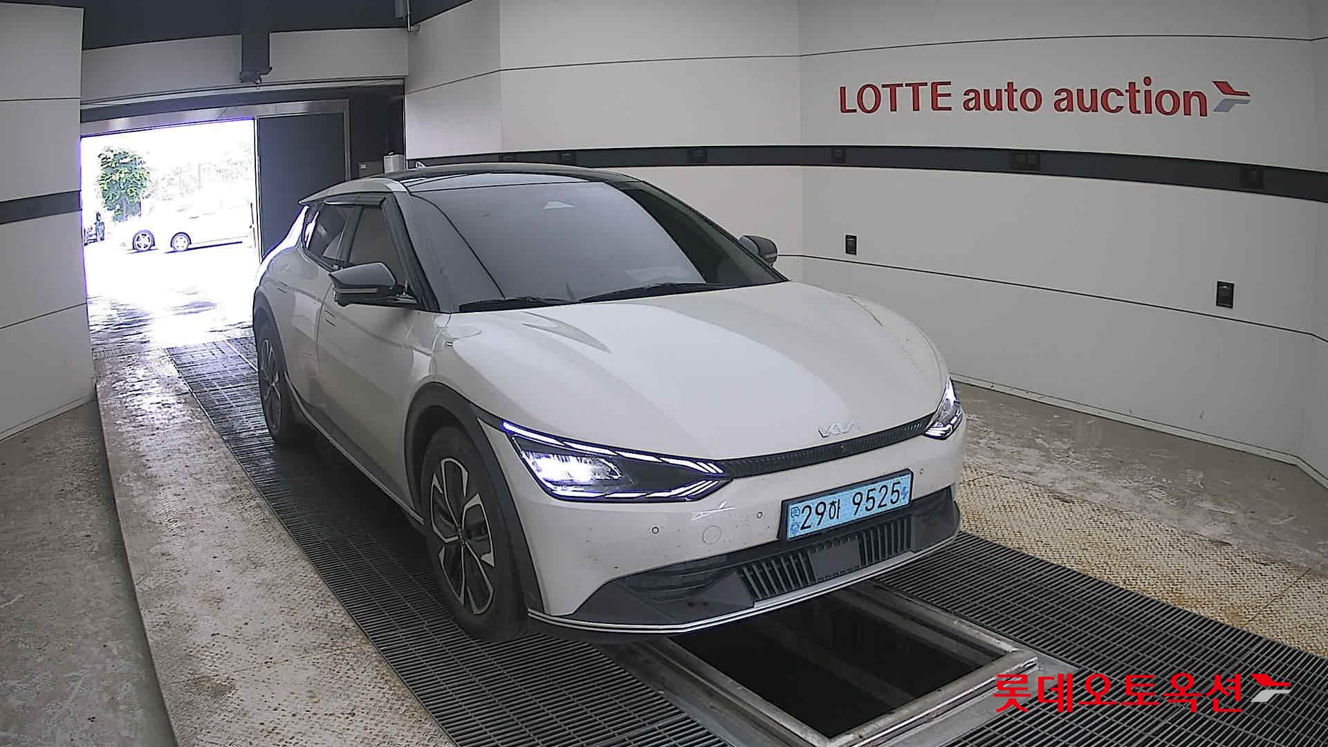 2022 - kia ev6