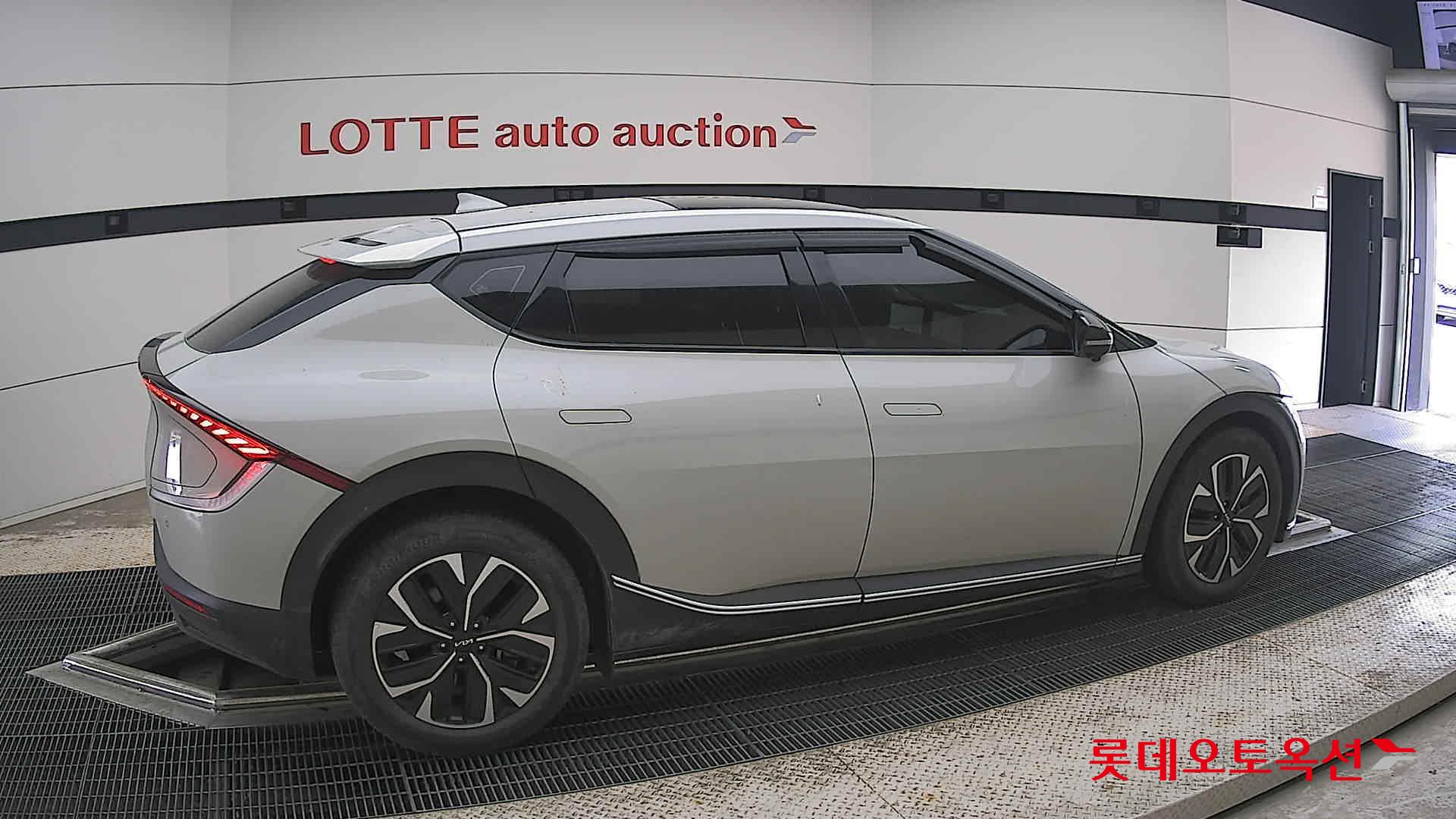 2022 - kia ev6