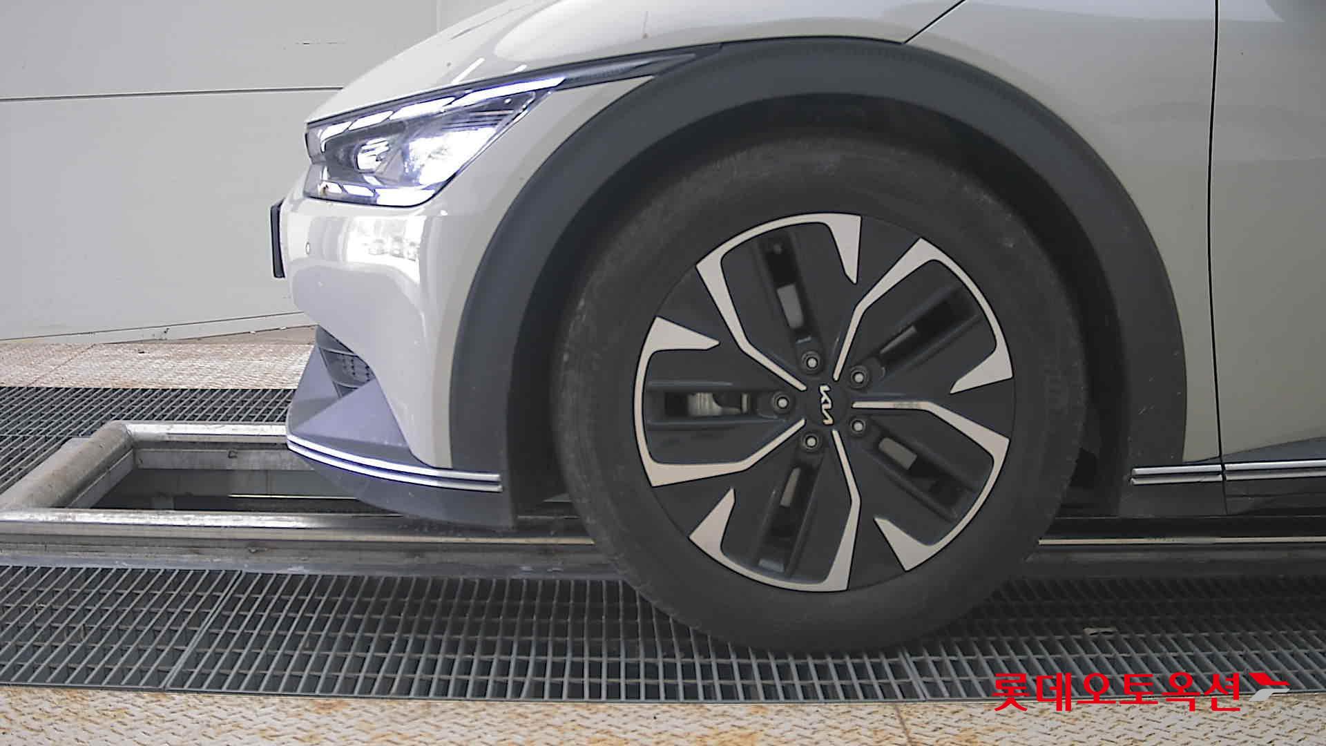 2022 - kia ev6