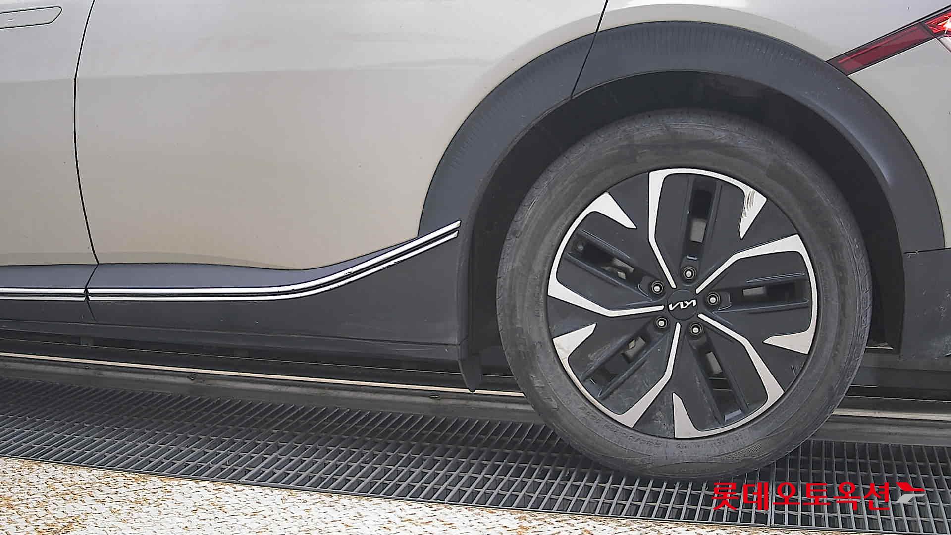2022 - kia ev6