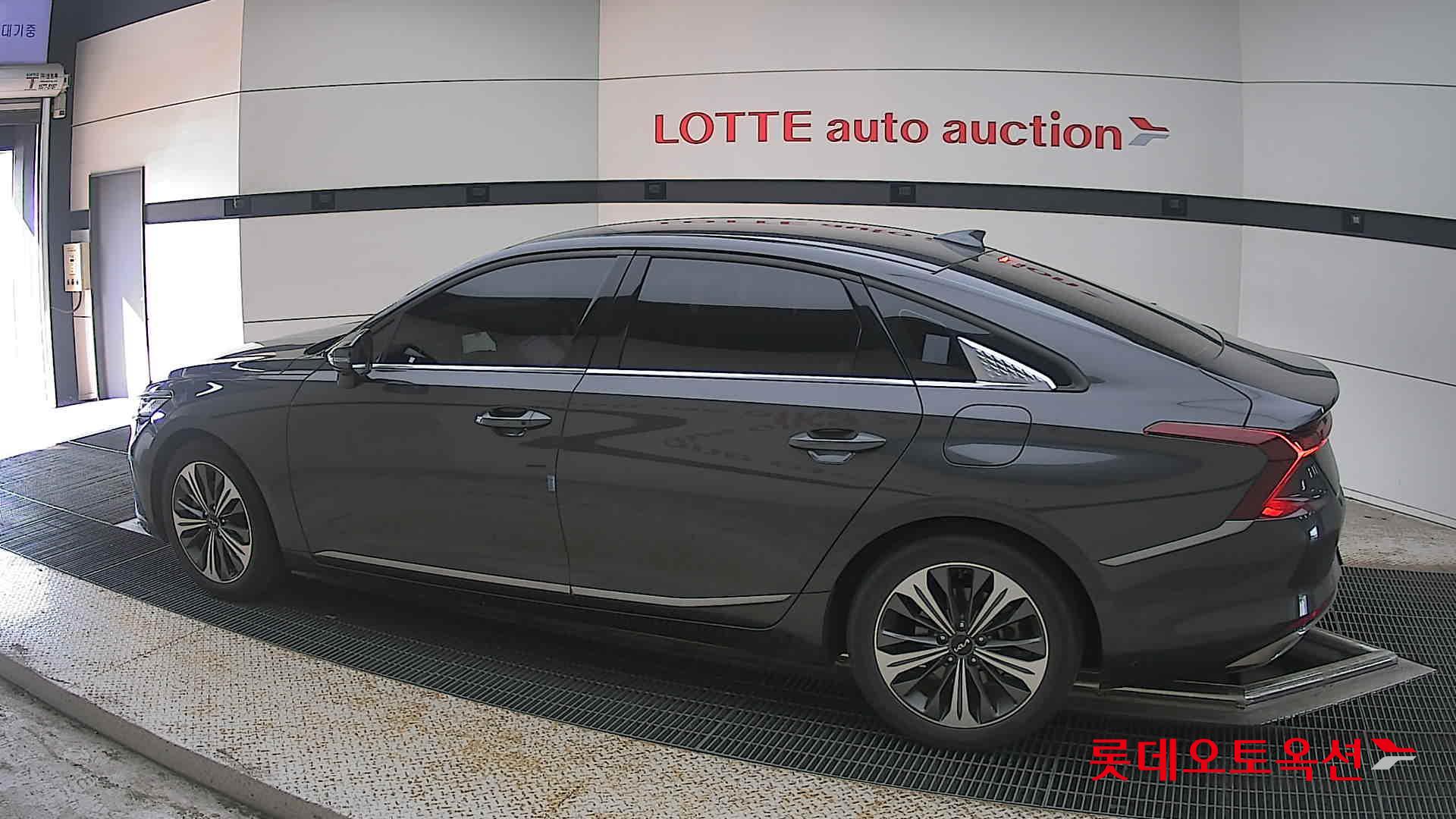 2023 - kia k8