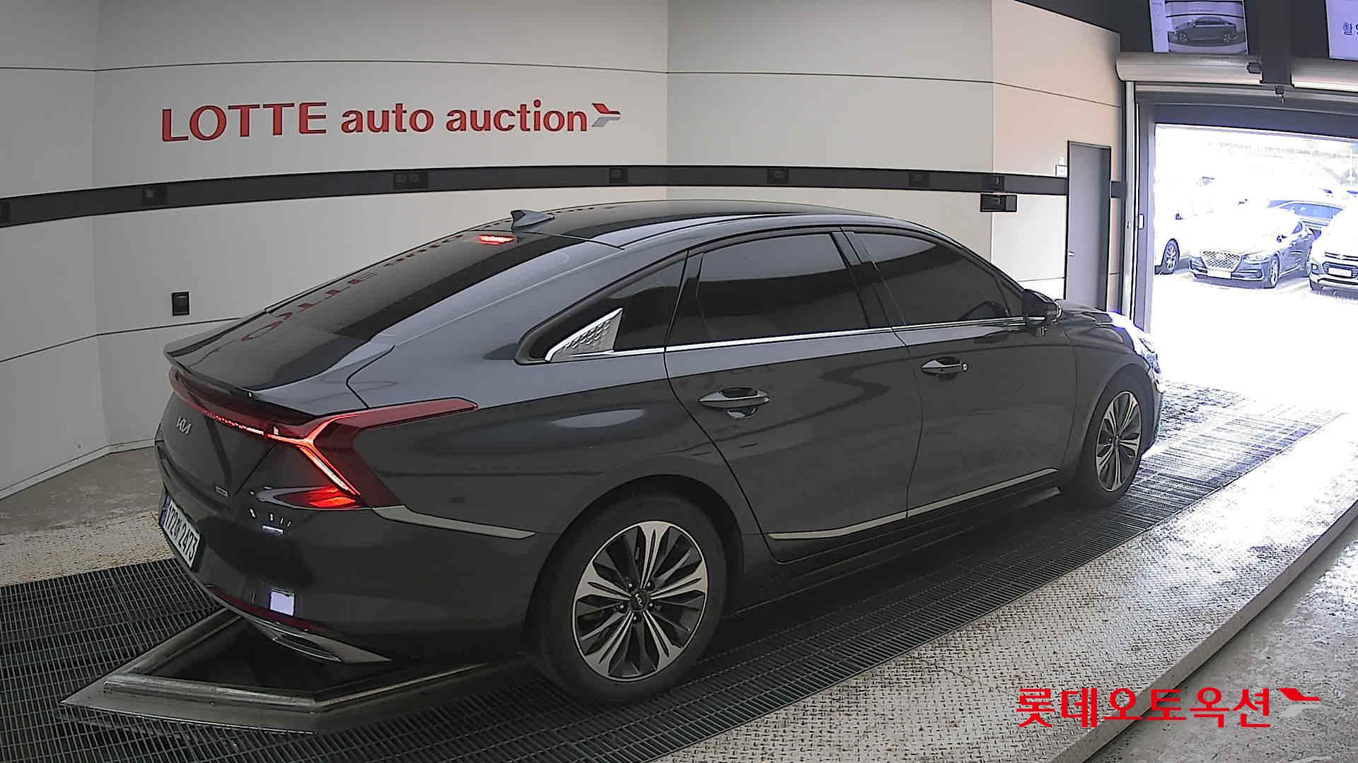2023 - kia k8