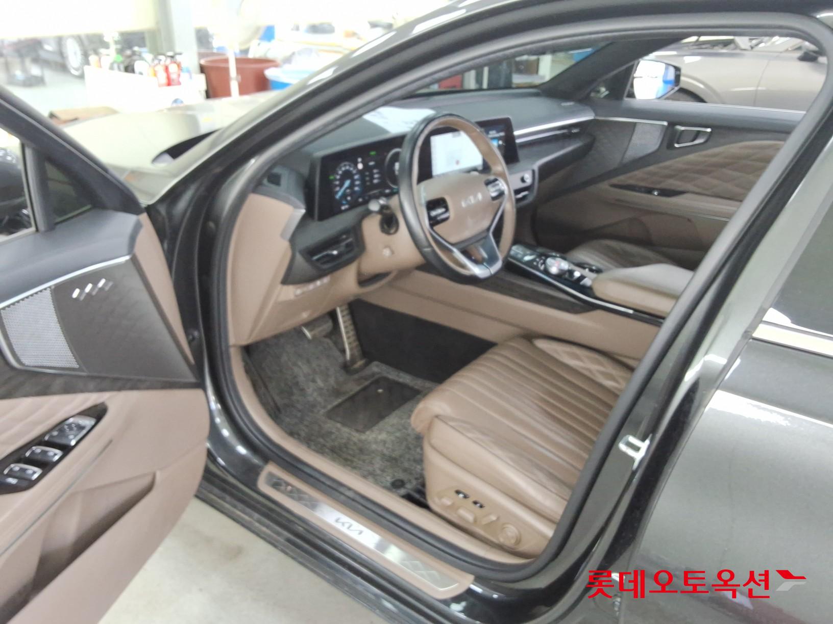2023 - kia k8