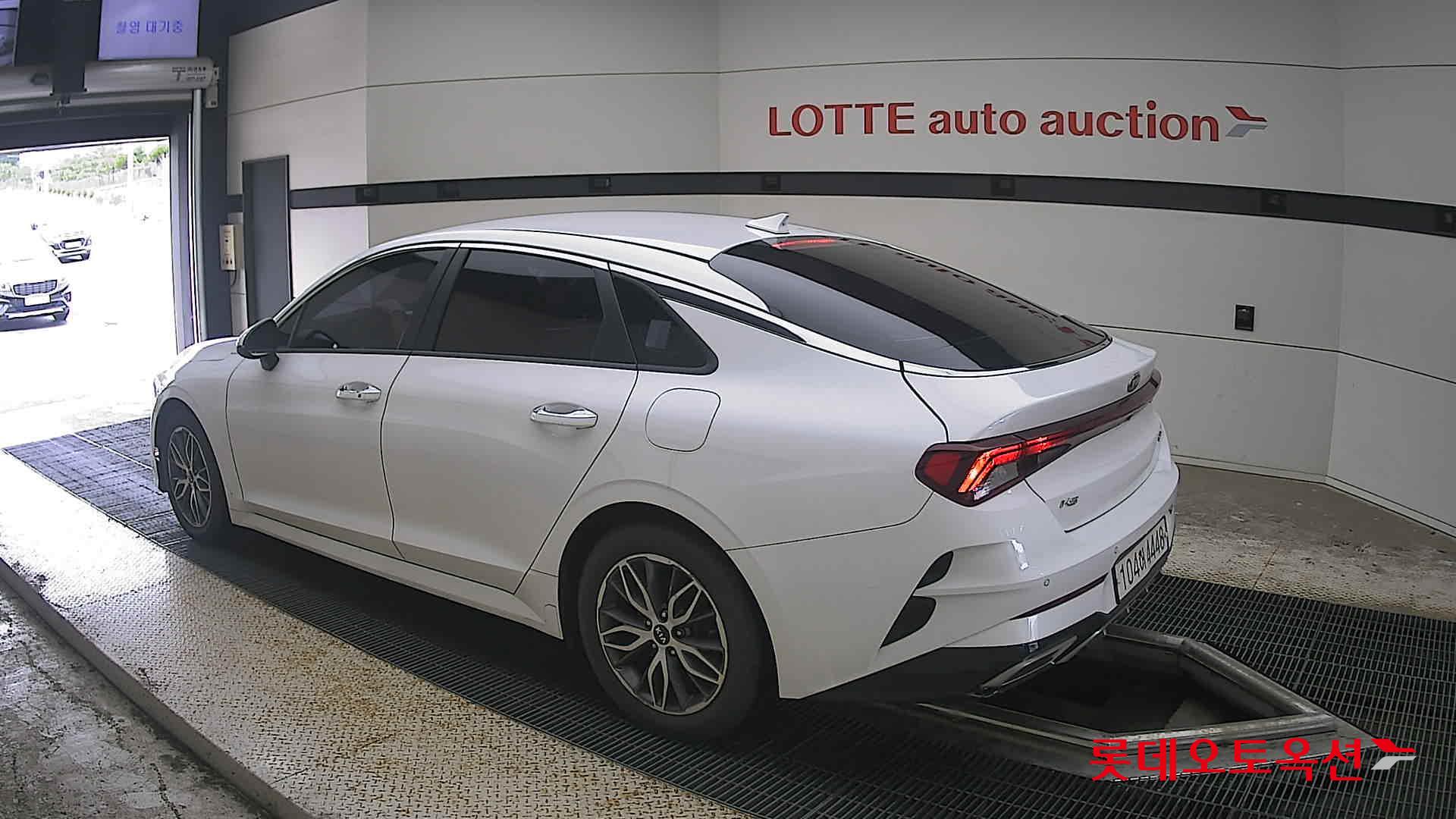 2020 - kia k5