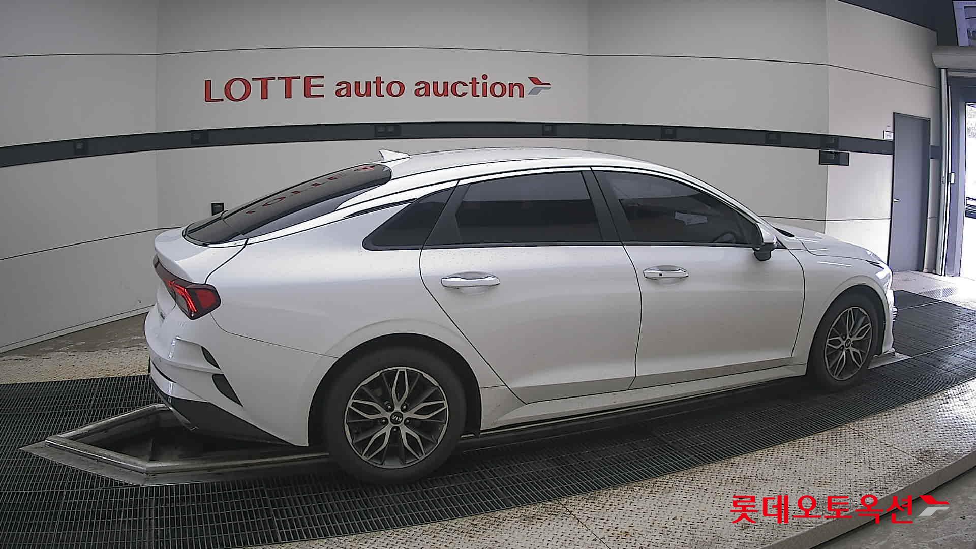 2020 - kia k5