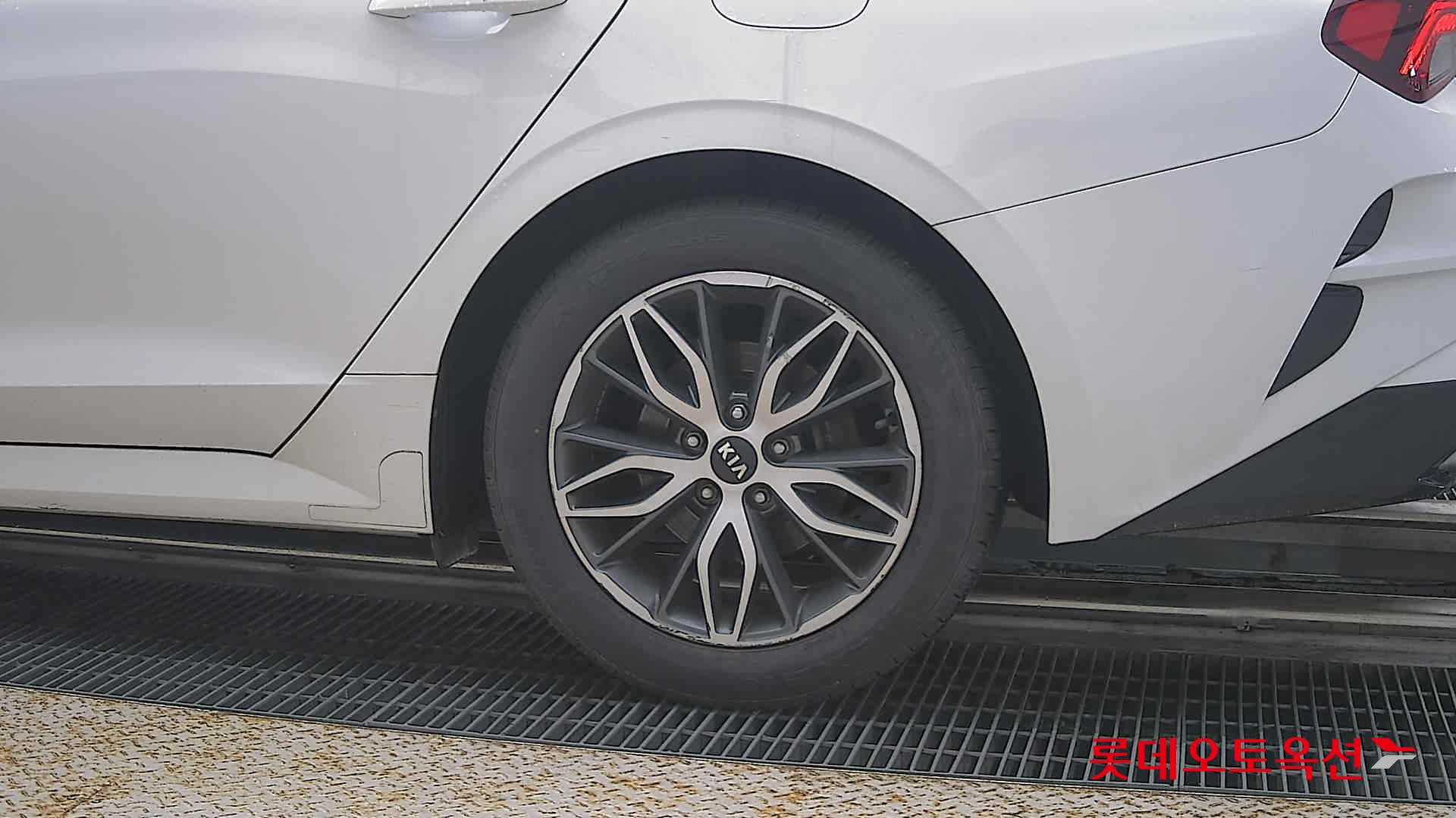 2020 - kia k5