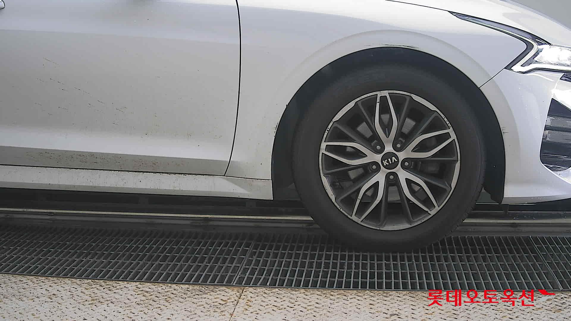 2020 - kia k5