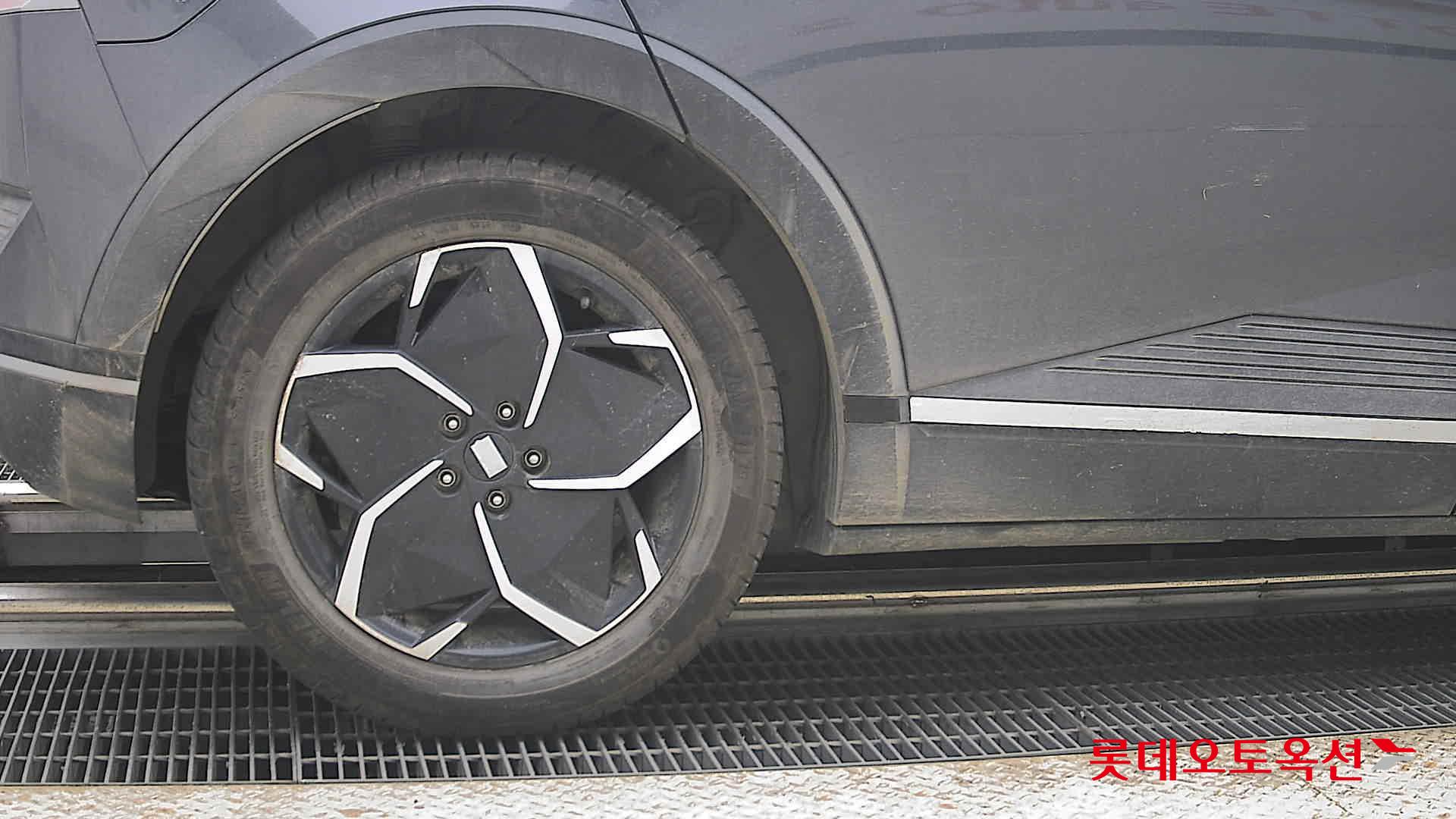 2023 - hyundai ioniq