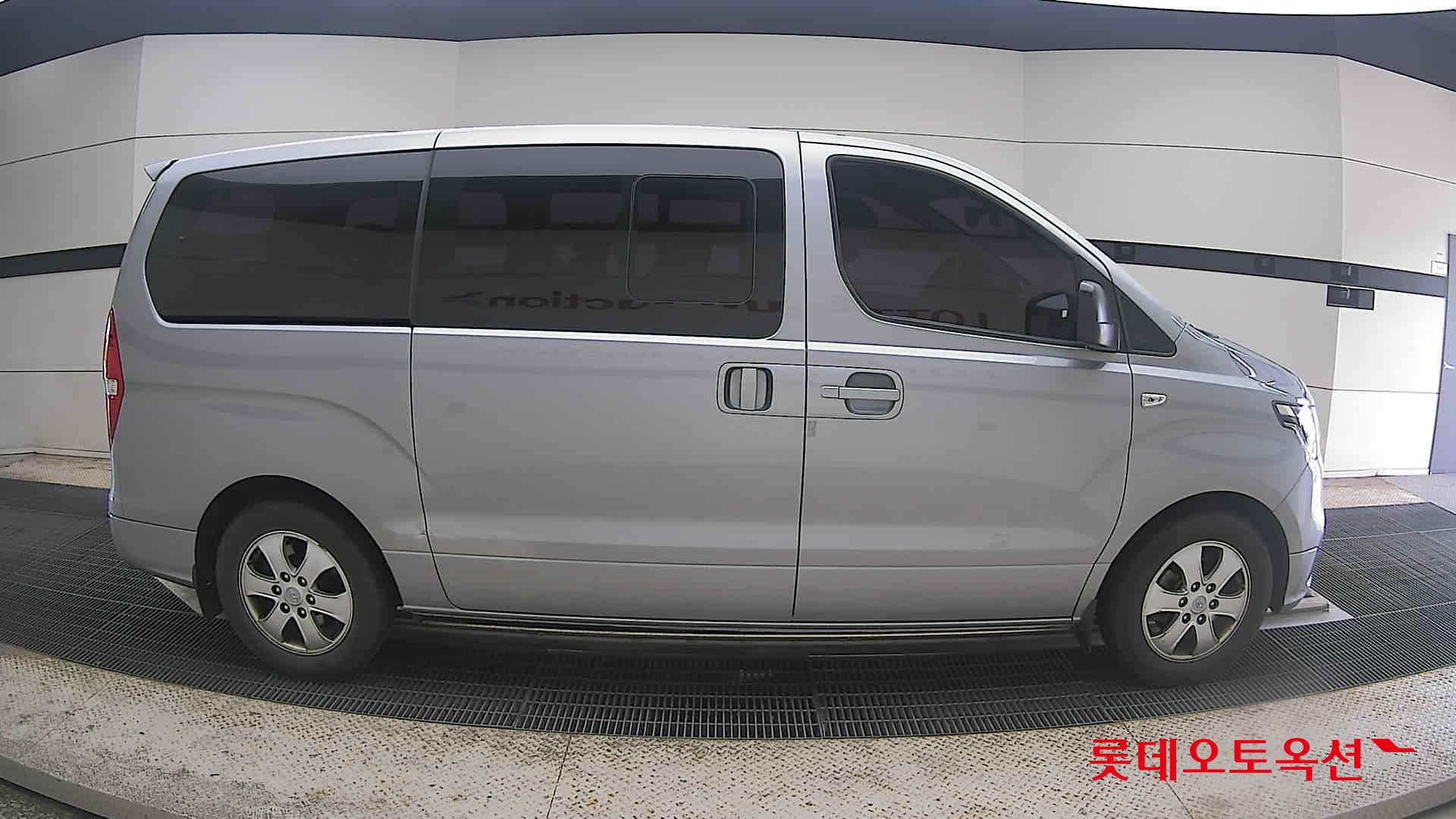 2020 - hyundai grand starex