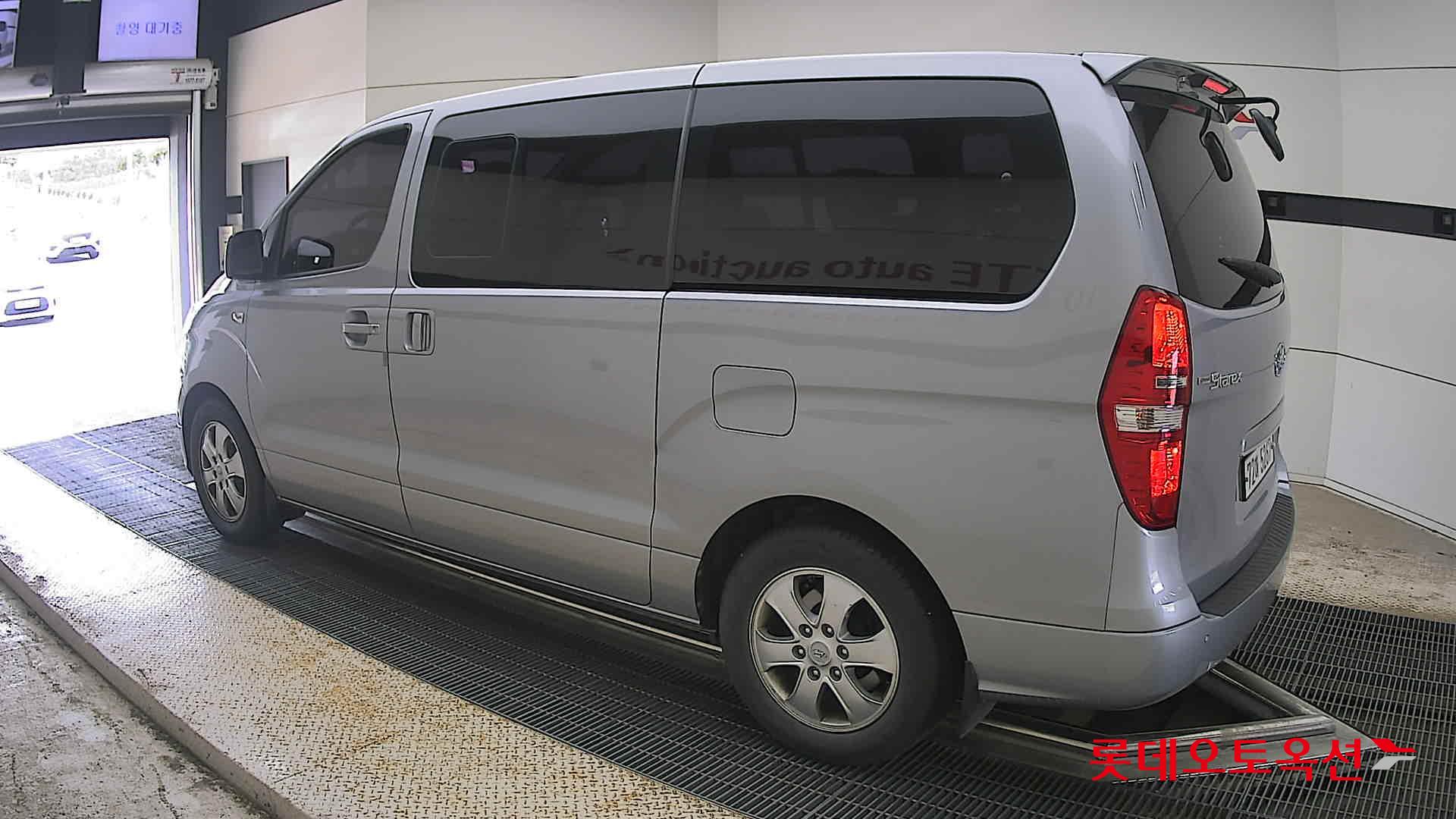 2020 - hyundai grand starex