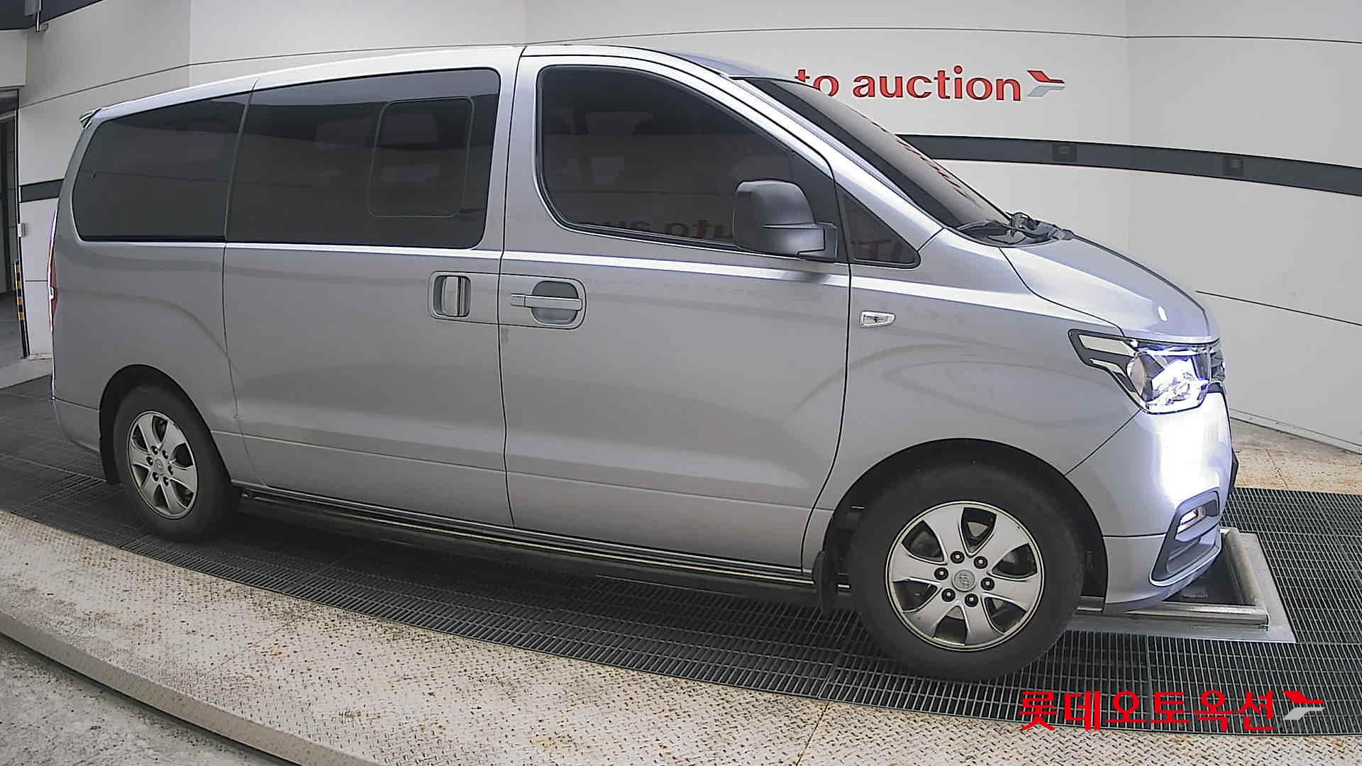 2020 - hyundai grand starex