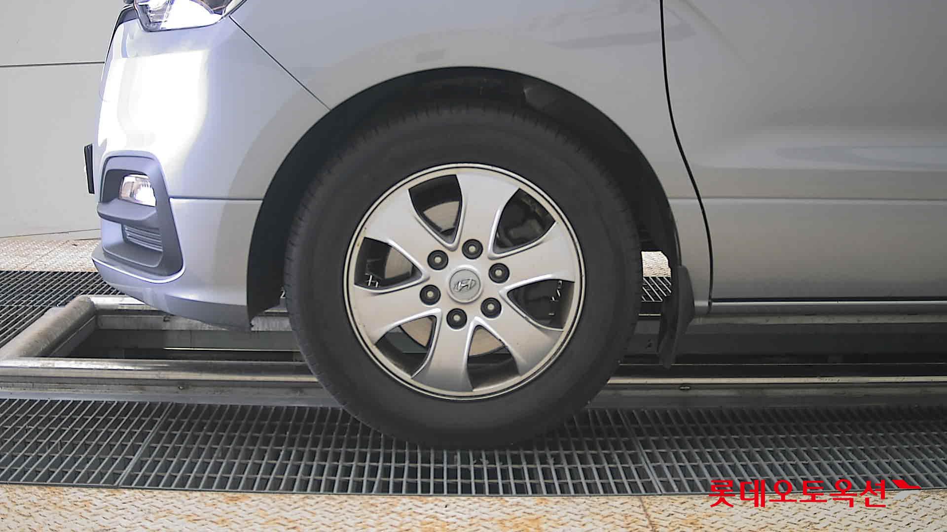 2020 - hyundai grand starex