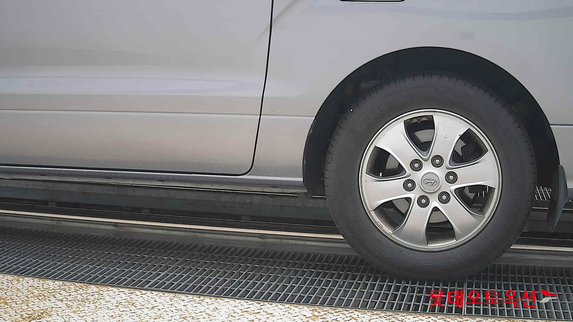 2020 - hyundai grand starex