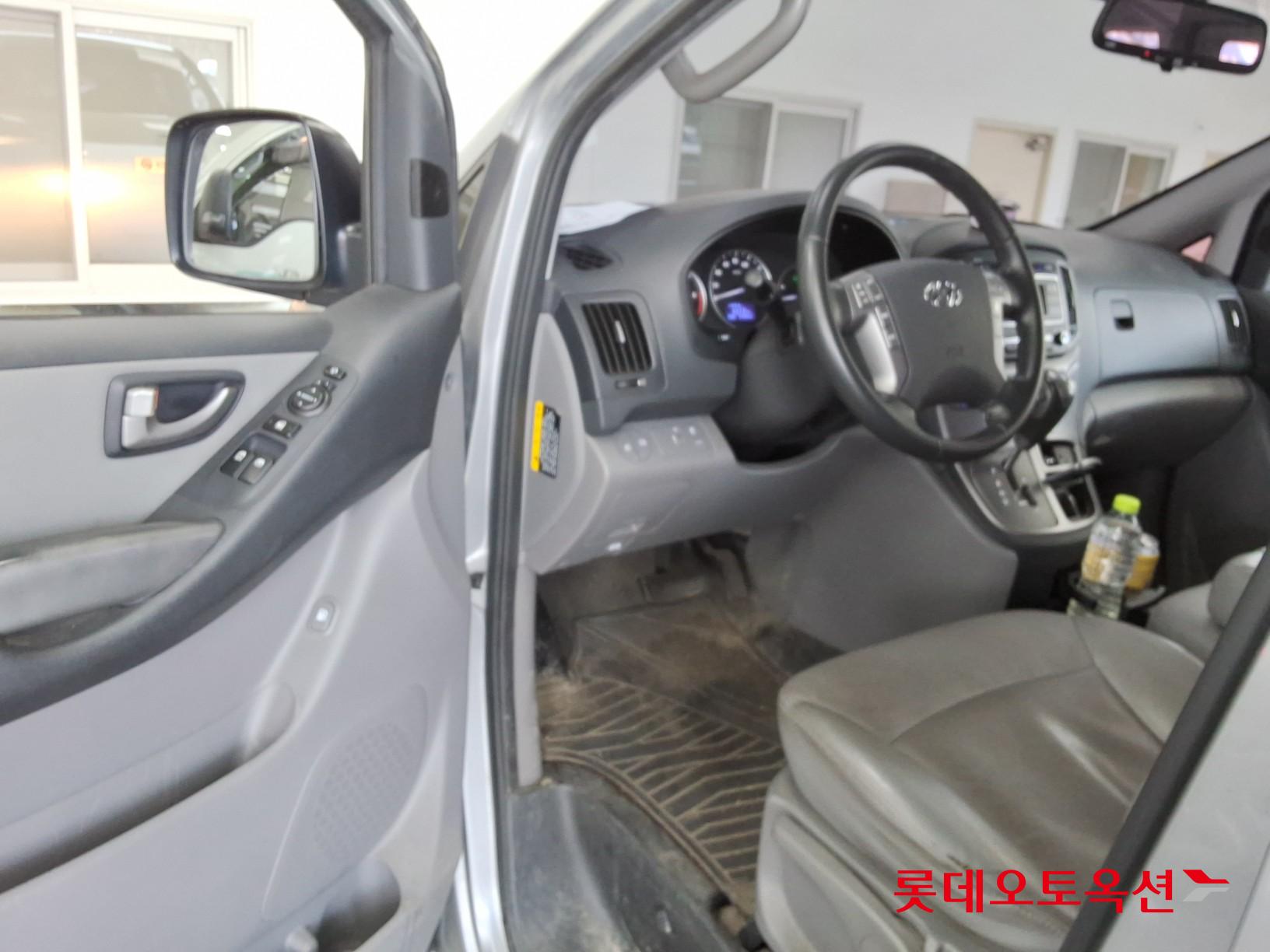 2020 - hyundai grand starex