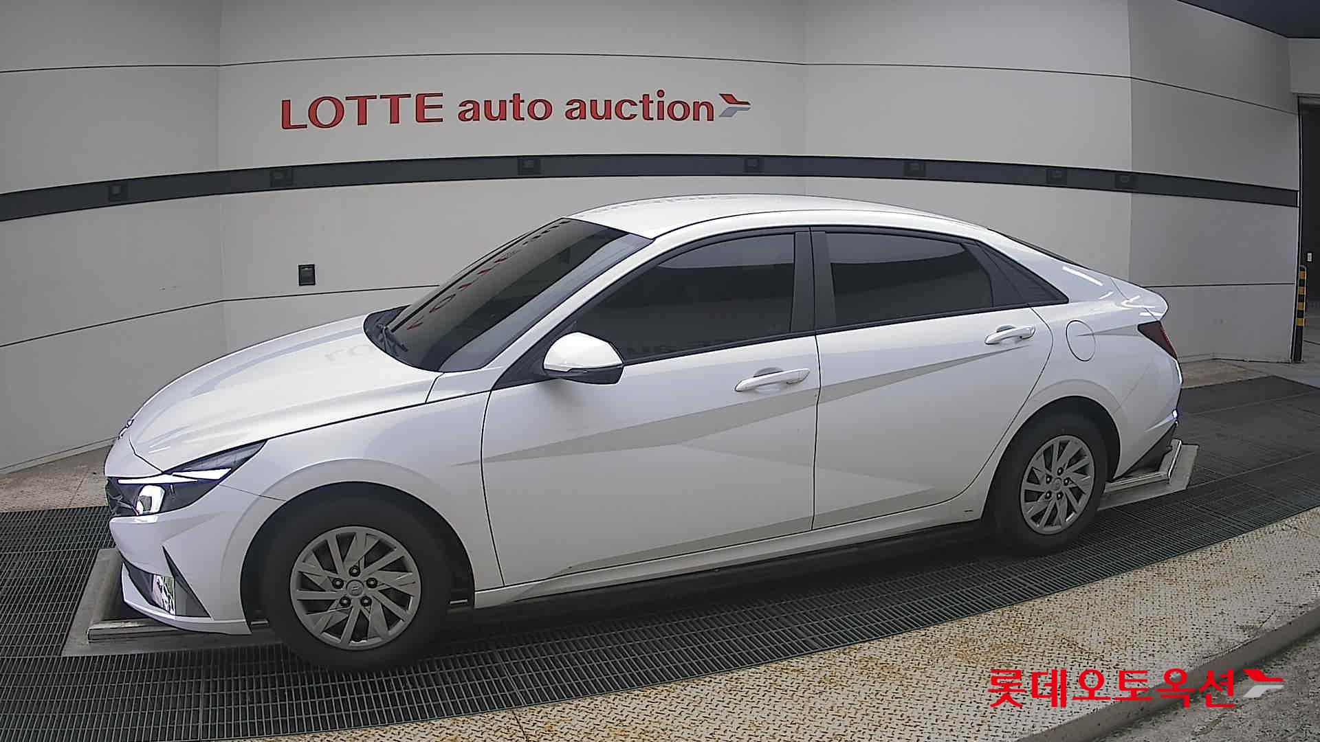 2021 - hyundai avante