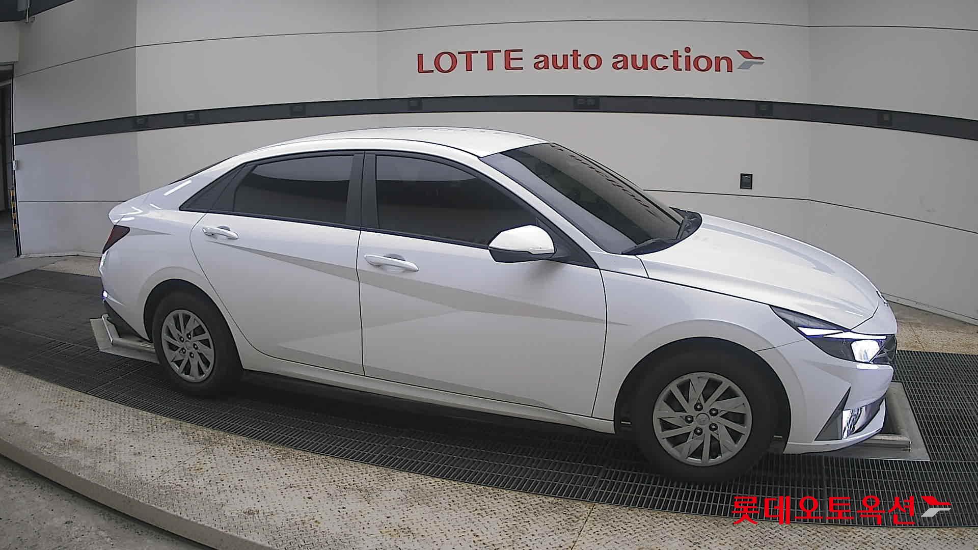 2021 - hyundai avante