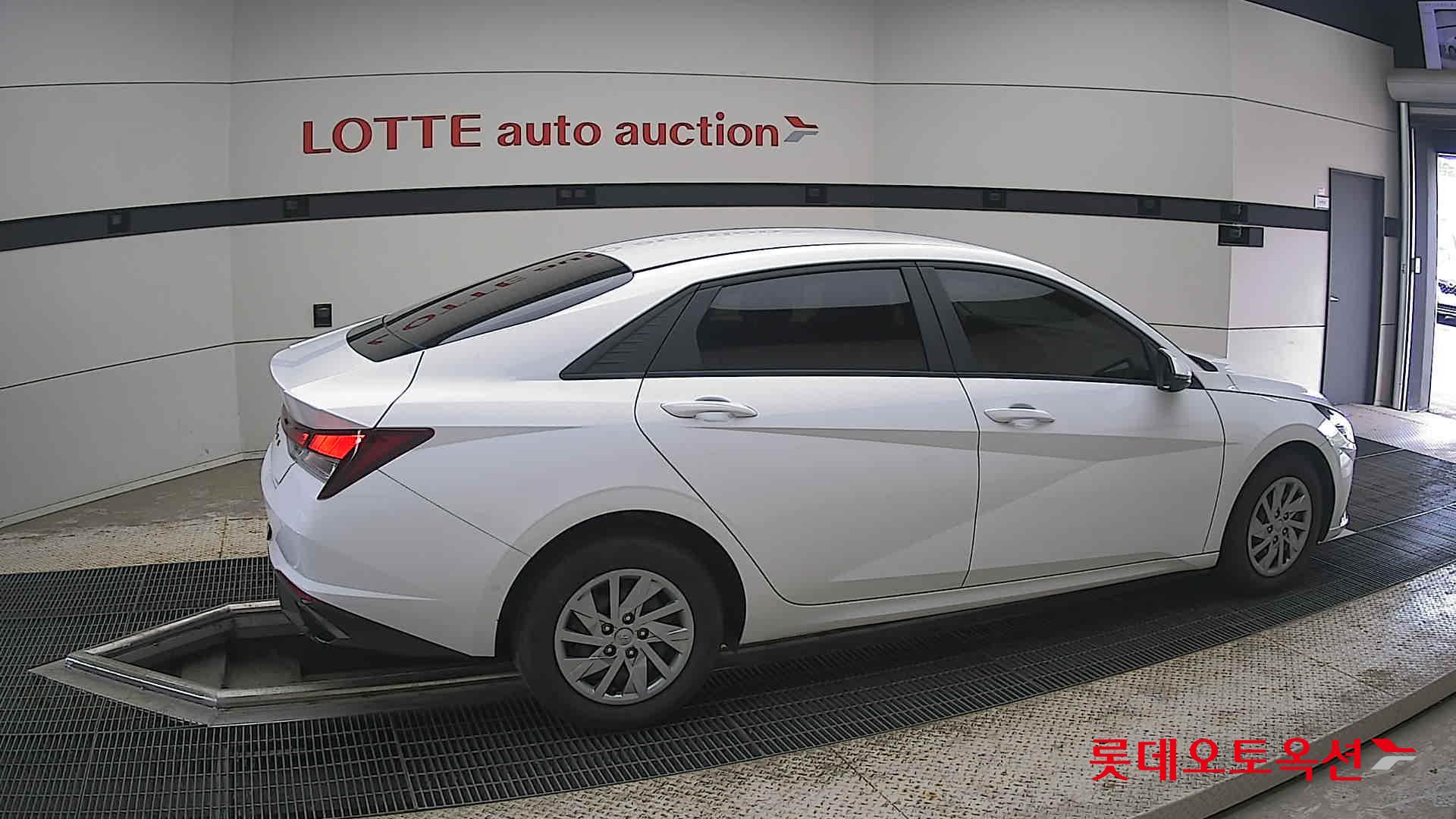 2021 - hyundai avante