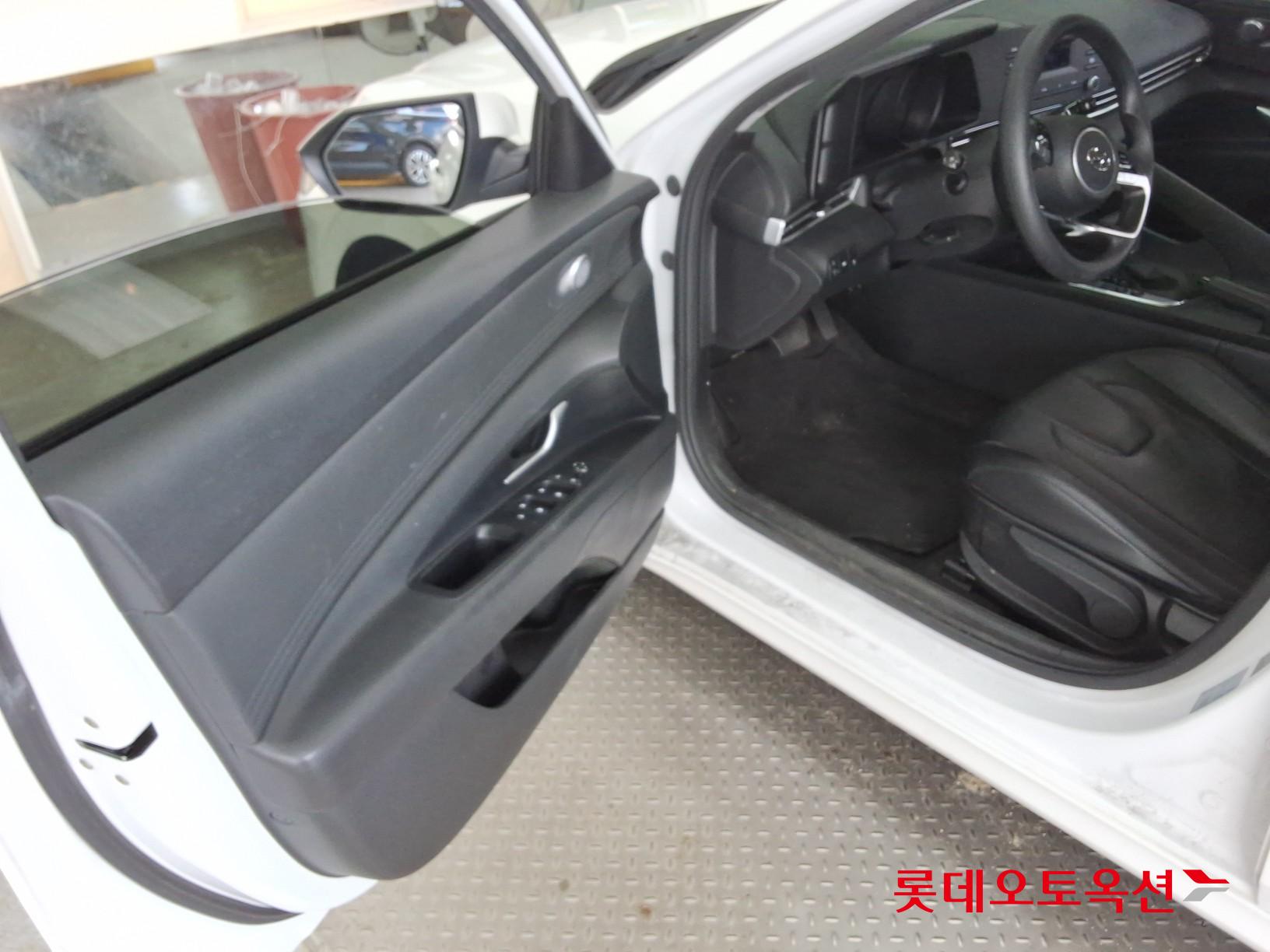 2021 - hyundai avante