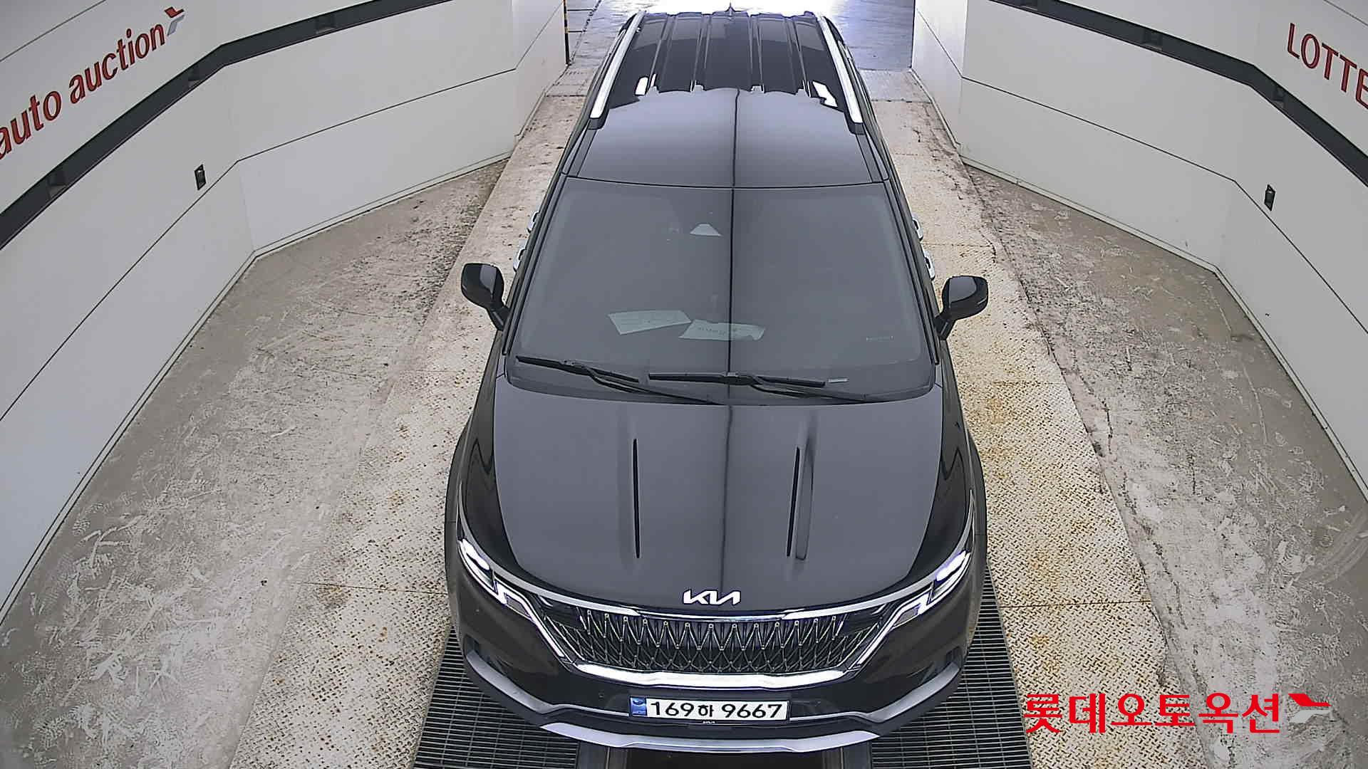 2023 - kia carnival