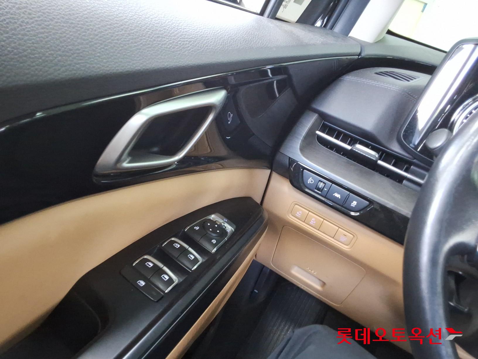 2023 - kia carnival