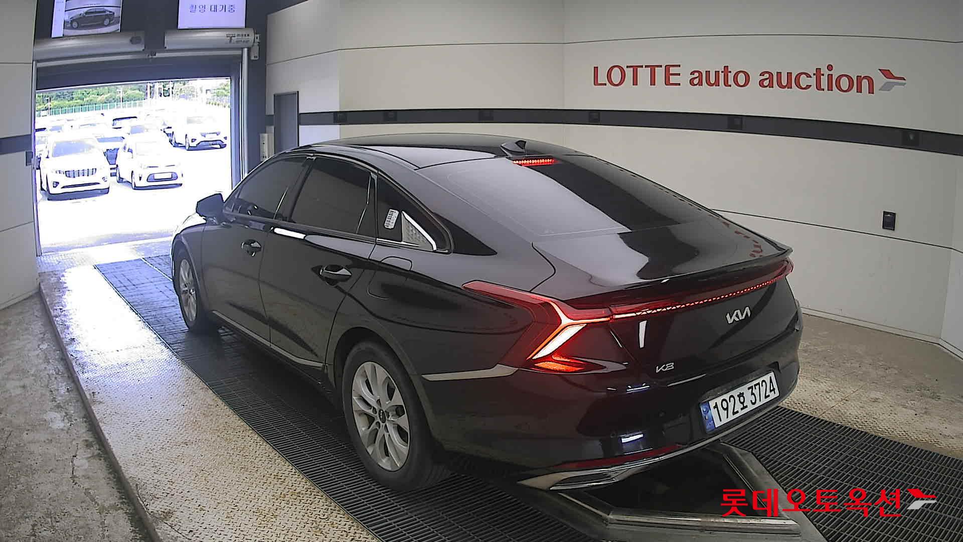 2023 - kia k8