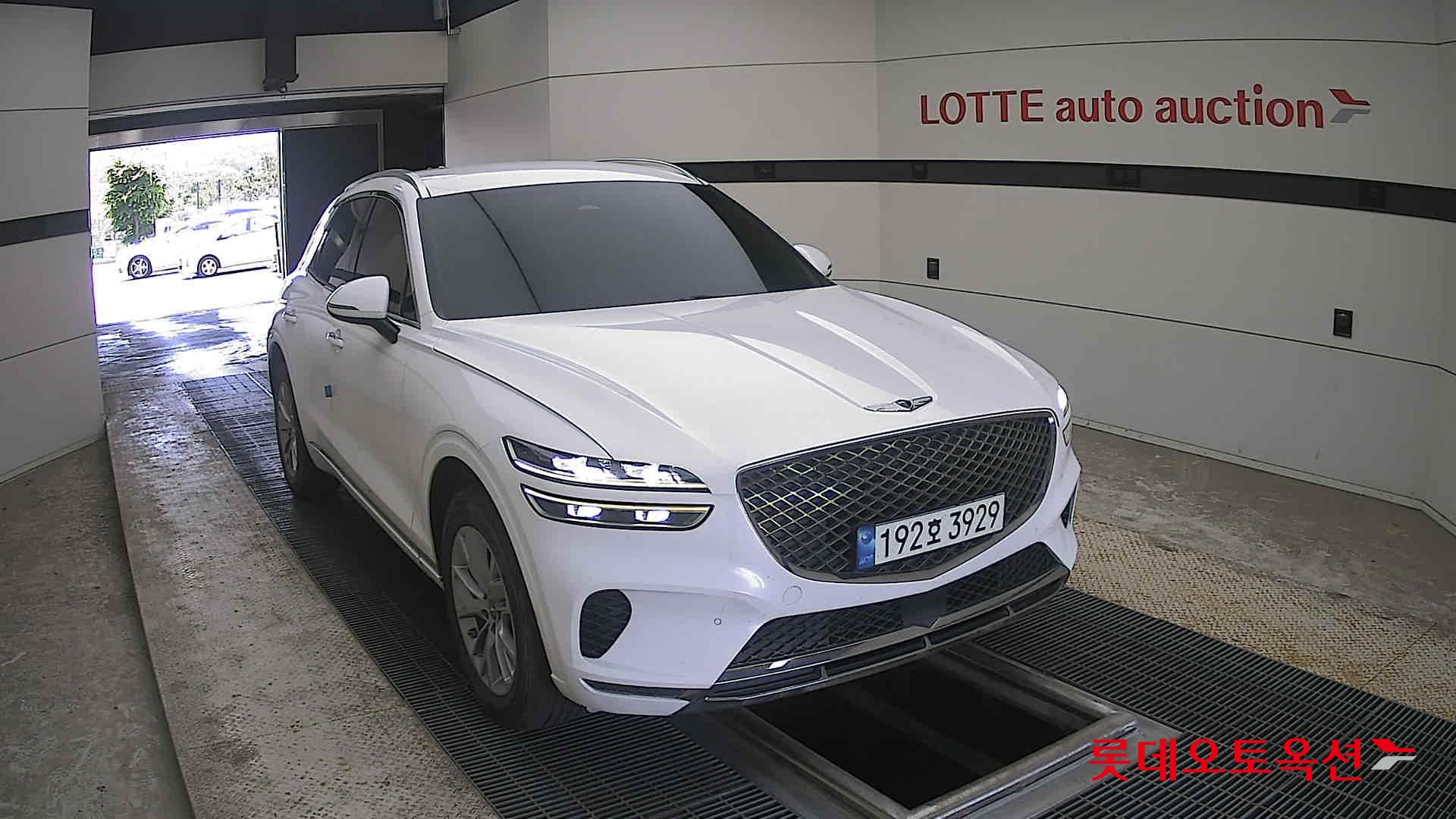 2023 - genesis gv70