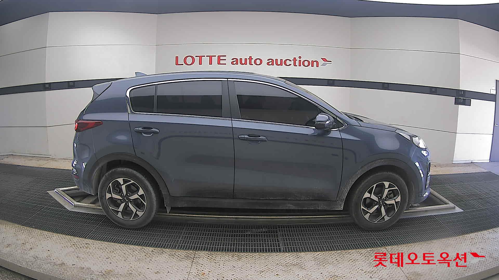2021 - kia sportage